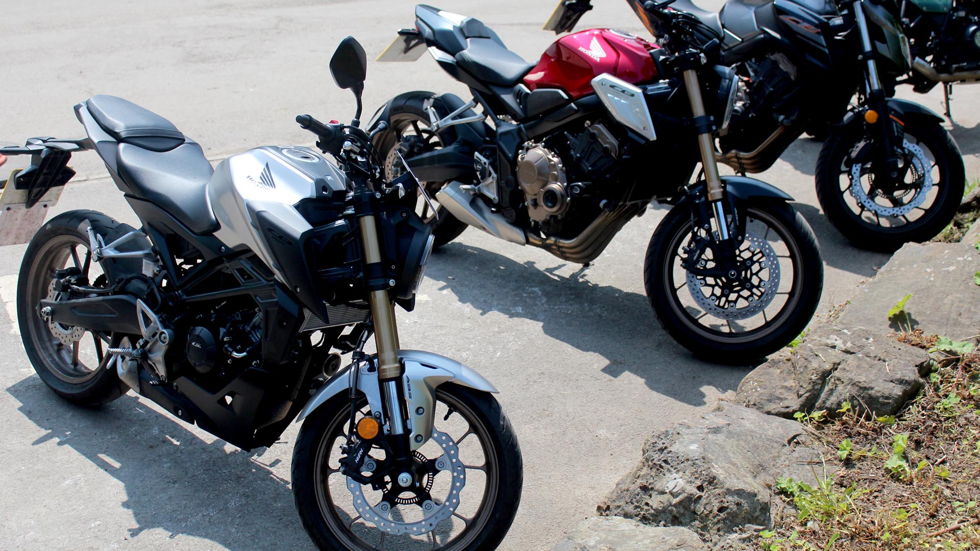 Honda neo sports cafe 125 deals